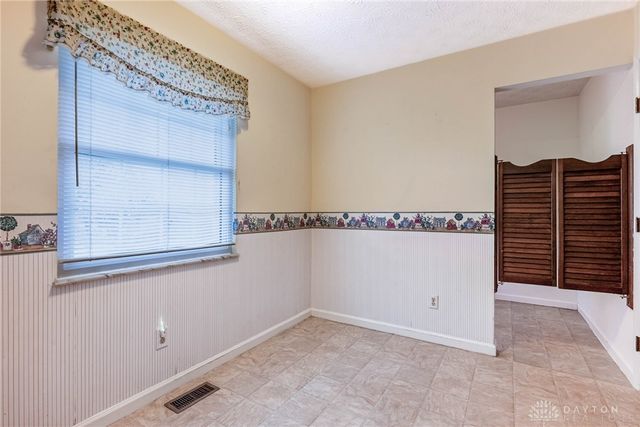 2108 Sir Lockesley Drive, Miamisburg, OH 45342