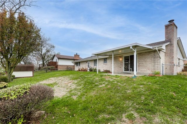 2108 Sir Lockesley Drive, Miamisburg, OH 45342