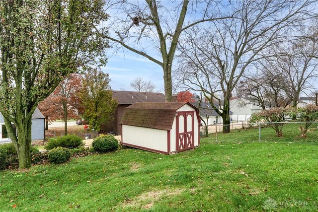 2108 Sir Lockesley Drive, Miamisburg, OH 45342