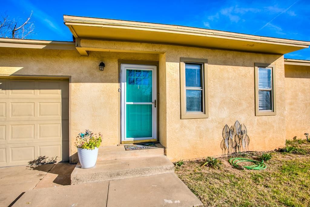 Image 2 of property listing at 1010 Ardmore St, San Angelo, TX 76905