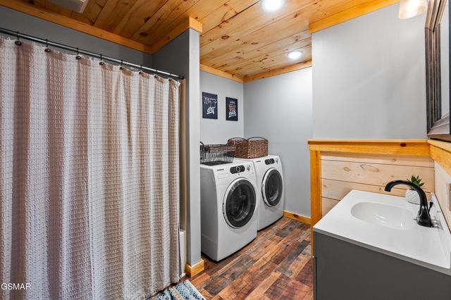 519 McMahan Road, Pigeon Forge, TN 37863