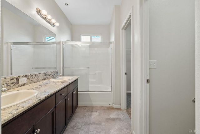 1059 Geneva Drive, Lemoore, CA 93245