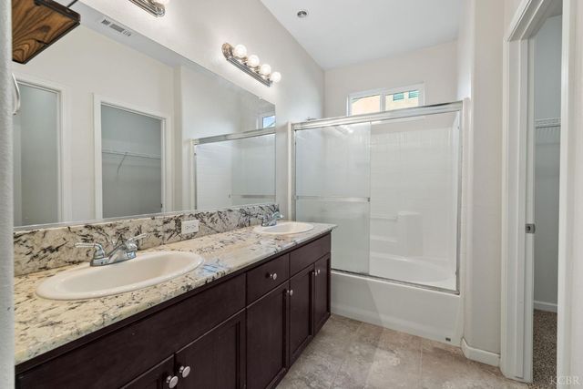 1059 Geneva Drive, Lemoore, CA 93245