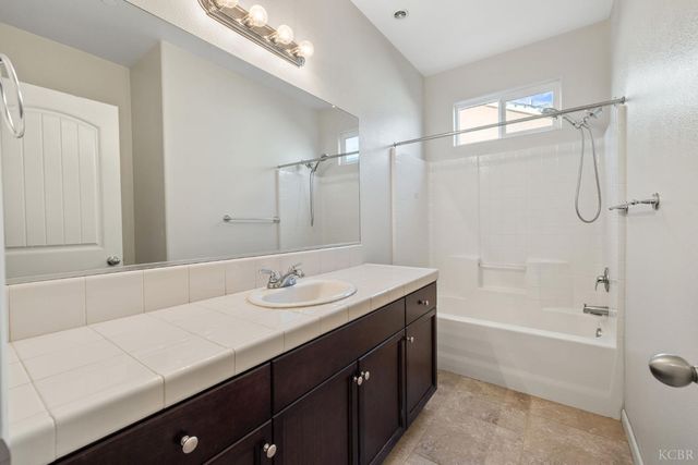 1059 Geneva Drive, Lemoore, CA 93245