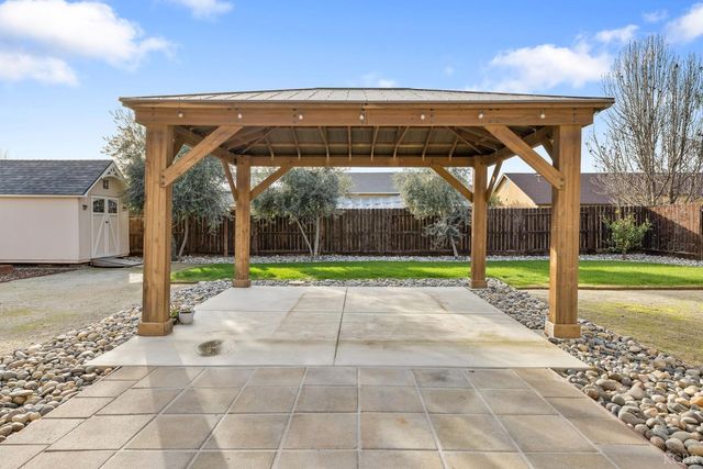 1059 Geneva Drive, Lemoore, CA 93245