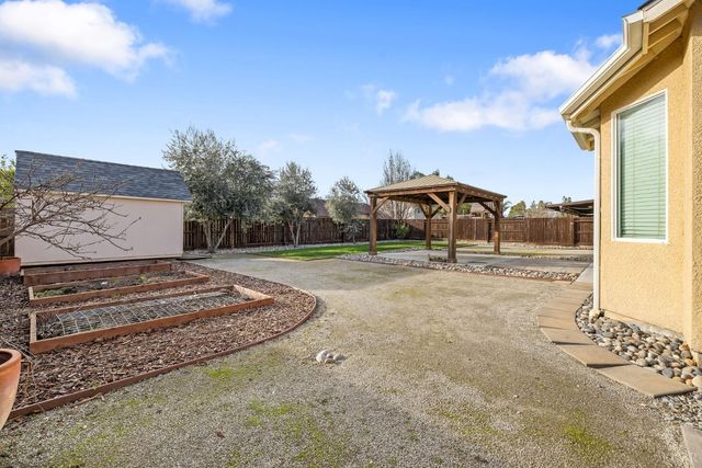1059 Geneva Drive, Lemoore, CA 93245