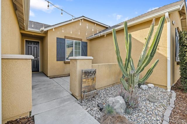 1059 Geneva Drive, Lemoore, CA 93245
