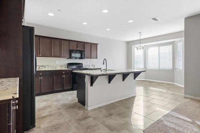 1059 Geneva Drive, Lemoore, CA 93245