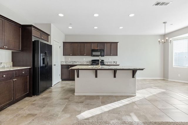 1059 Geneva Drive, Lemoore, CA 93245