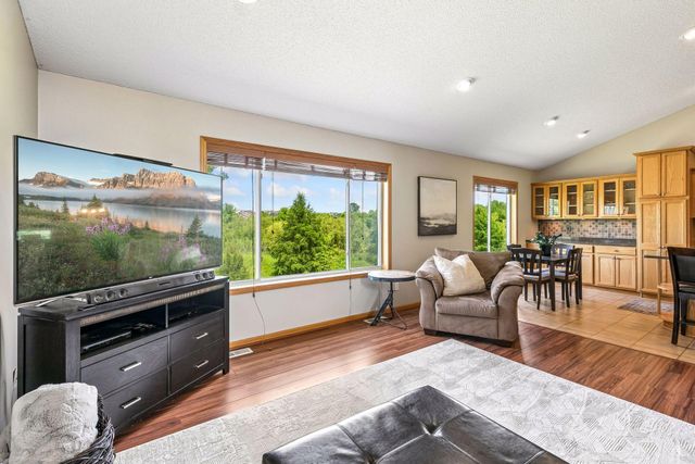 19698 Idealic Avenue, Lakeville, MN 55044