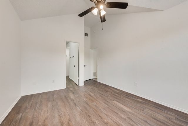 4911 Clover Haven Street, Dallas, TX 75227