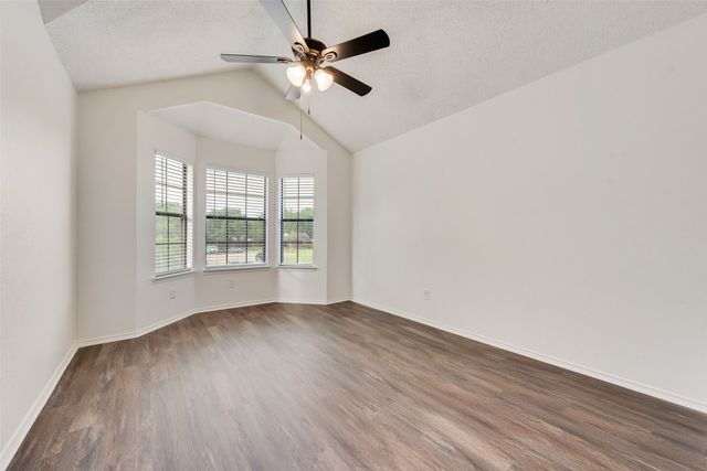 4911 Clover Haven Street, Dallas, TX 75227