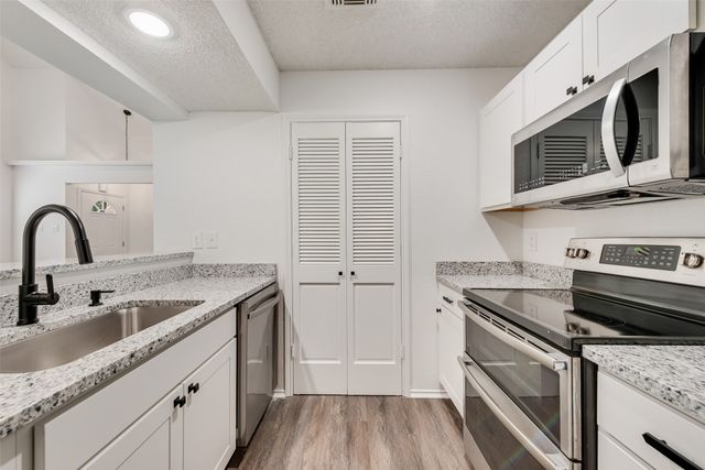 4911 Clover Haven Street, Dallas, TX 75227