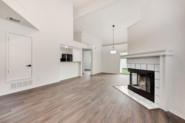 4911 Clover Haven Street, Dallas, TX 75227