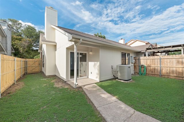 4911 Clover Haven Street, Dallas, TX 75227