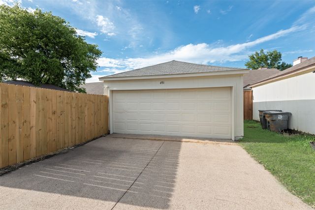 4911 Clover Haven Street, Dallas, TX 75227