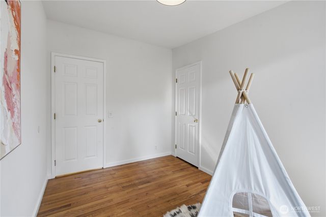 12039 SE 42nd St, Bellevue, WA 98006