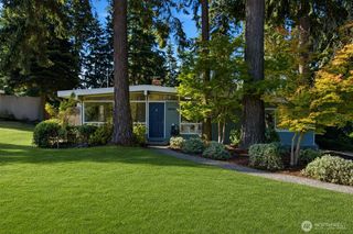 12039 SE 42nd St, Bellevue, WA 98006