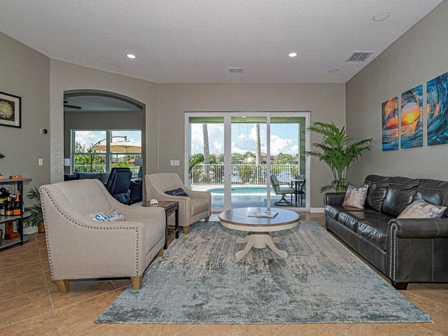 391 NW Sheffield Circle, Port St. Lucie, FL 34983