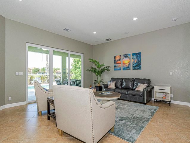 391 NW Sheffield Circle, Port St. Lucie, FL 34983