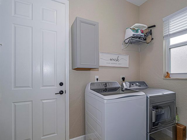 391 NW Sheffield Circle, Port St. Lucie, FL 34983