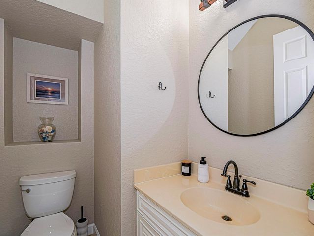 391 NW Sheffield Circle, Port St. Lucie, FL 34983