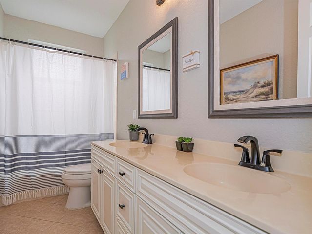 391 NW Sheffield Circle, Port St. Lucie, FL 34983