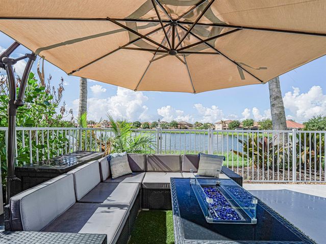 391 NW Sheffield Circle, Port St. Lucie, FL 34983