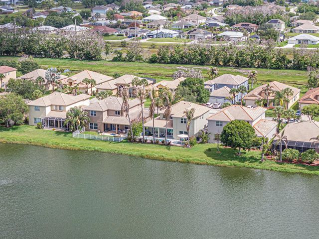 391 NW Sheffield Circle, Port St. Lucie, FL 34983