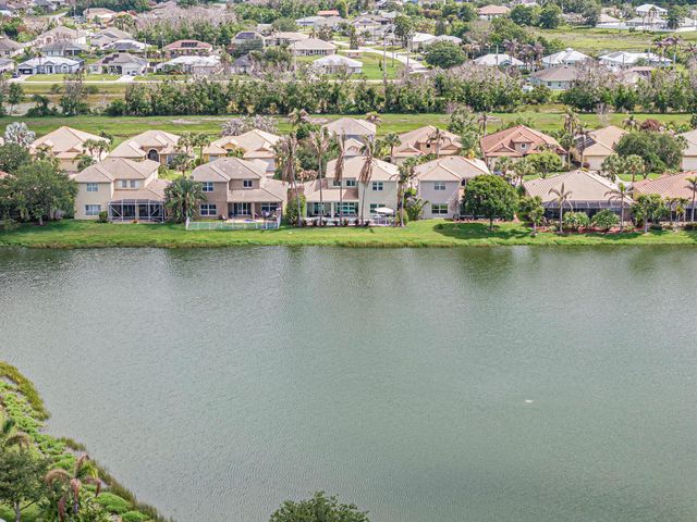 391 NW Sheffield Circle, Port St. Lucie, FL 34983