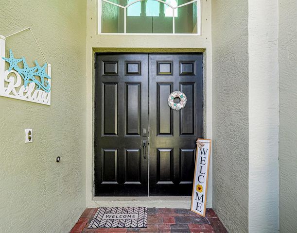 391 NW Sheffield Circle, Port St. Lucie, FL 34983