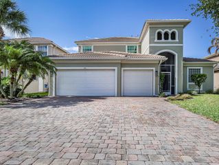 391 NW Sheffield Circle, Port St. Lucie, FL 34983
