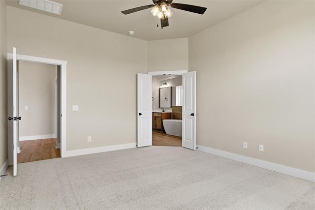 10532 NW 33rd Place, Yukon, OK 73099
