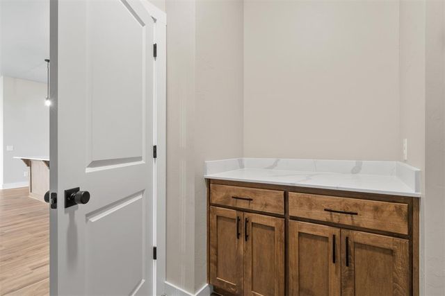 10532 NW 33rd Place, Yukon, OK 73099