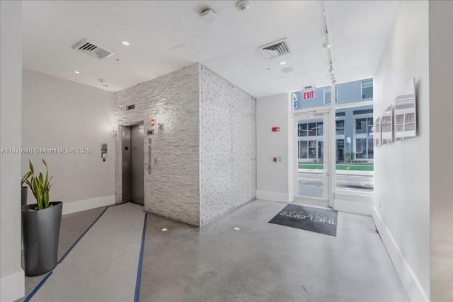 133 NE 2nd Ave 3601, Miami, FL 33132