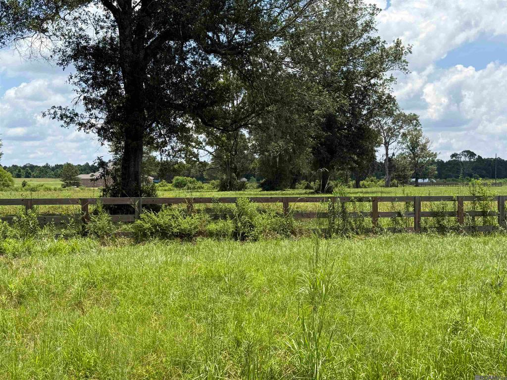 22390 Plank Rd, Zachary, LA 70791