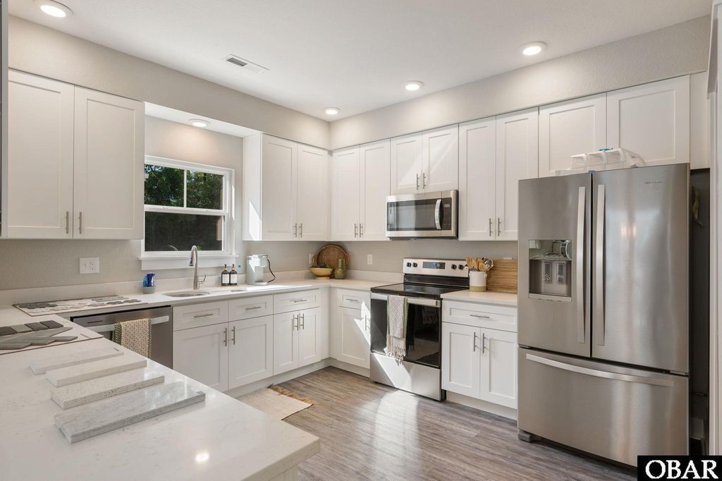 Image 13 of property listing at 104B Jarvis Landing Dr Unit 6, Jarvisburg, NC 27947