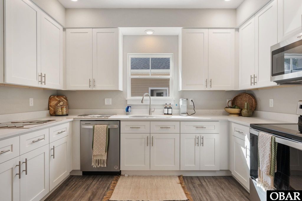 Image 14 of property listing at 104B Jarvis Landing Dr Unit 6, Jarvisburg, NC 27947