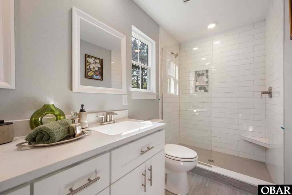 Image 24 of property listing at 104B Jarvis Landing Dr Unit 6, Jarvisburg, NC 27947