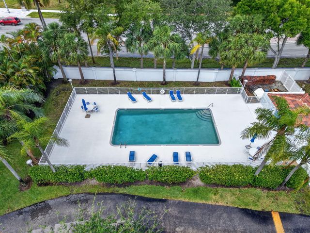 5111 Sabal Gardens Lane 4, Boca Raton, FL 33487