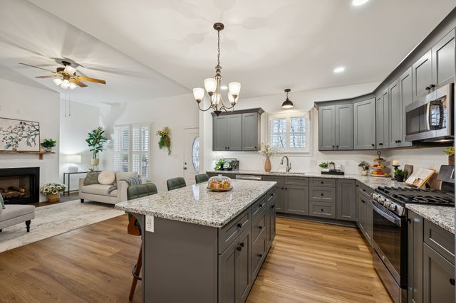 261 Lake Louisa Loop, Monteagle, TN 37356