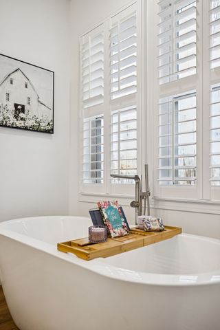 261 Lake Louisa Loop, Monteagle, TN 37356