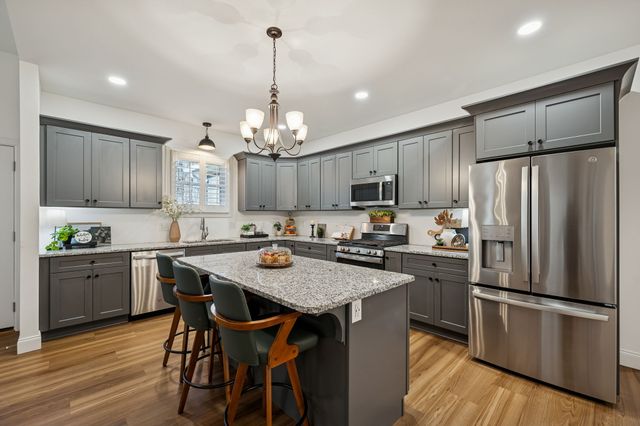 261 Lake Louisa Loop, Monteagle, TN 37356