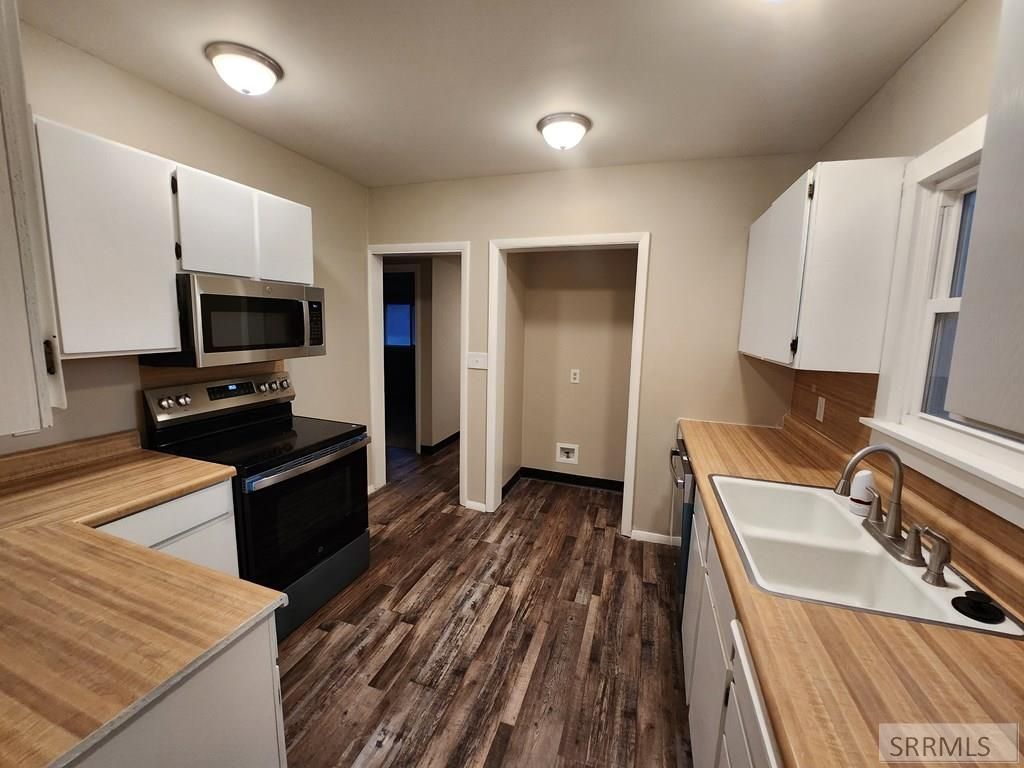 Image 10 of property listing at 1404 E 4th Avenue, Twin Falls, ID 83301