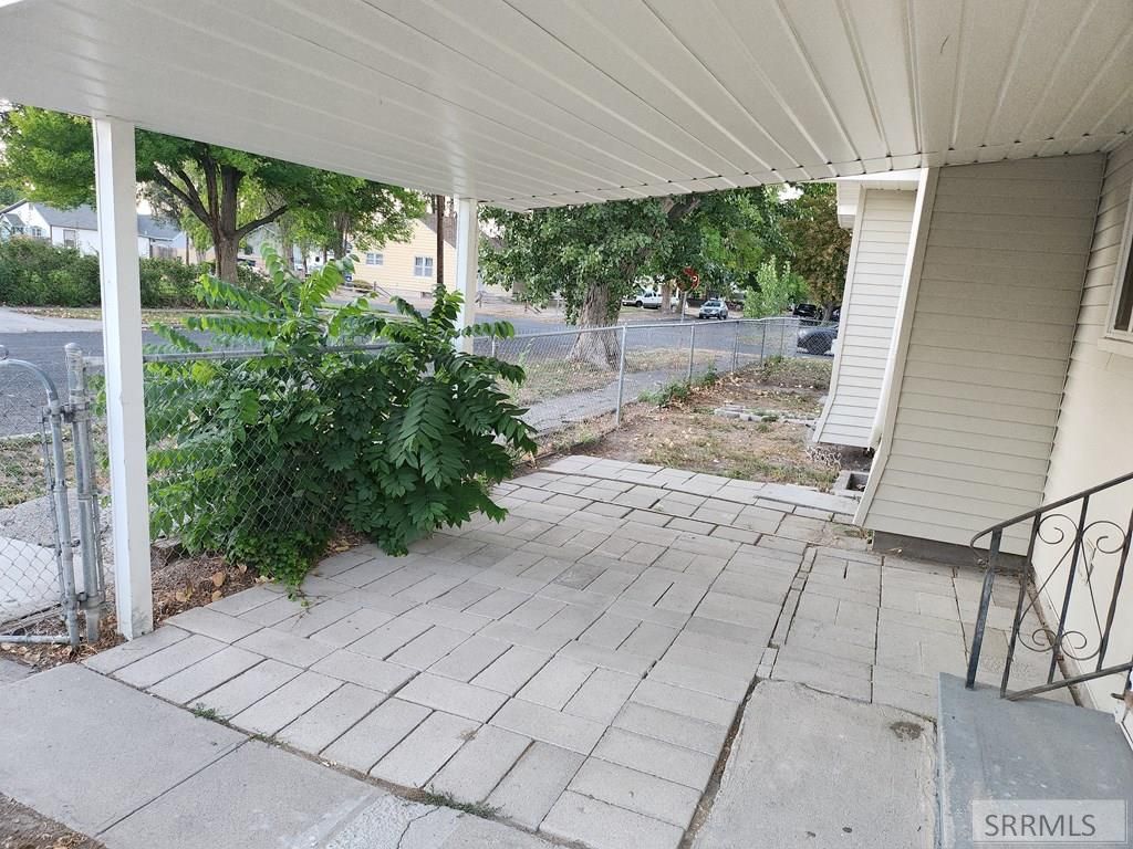 Image 3 of property listing at 1404 E 4th Avenue, Twin Falls, ID 83301