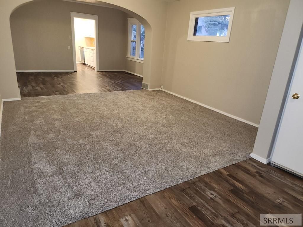 Image 7 of property listing at 1404 E 4th Avenue, Twin Falls, ID 83301