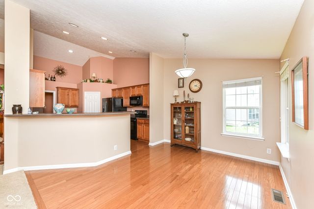 9908 Niagara Drive, Fishers, IN 46037