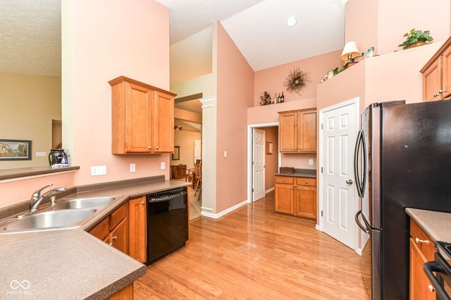 9908 Niagara Drive, Fishers, IN 46037