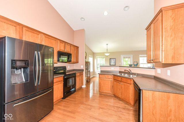 9908 Niagara Drive, Fishers, IN 46037