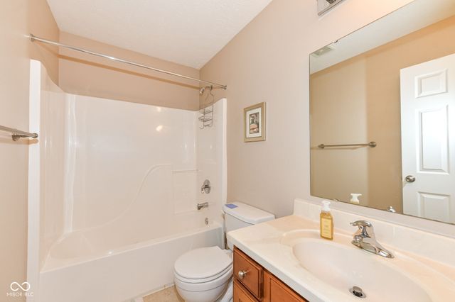 9908 Niagara Drive, Fishers, IN 46037